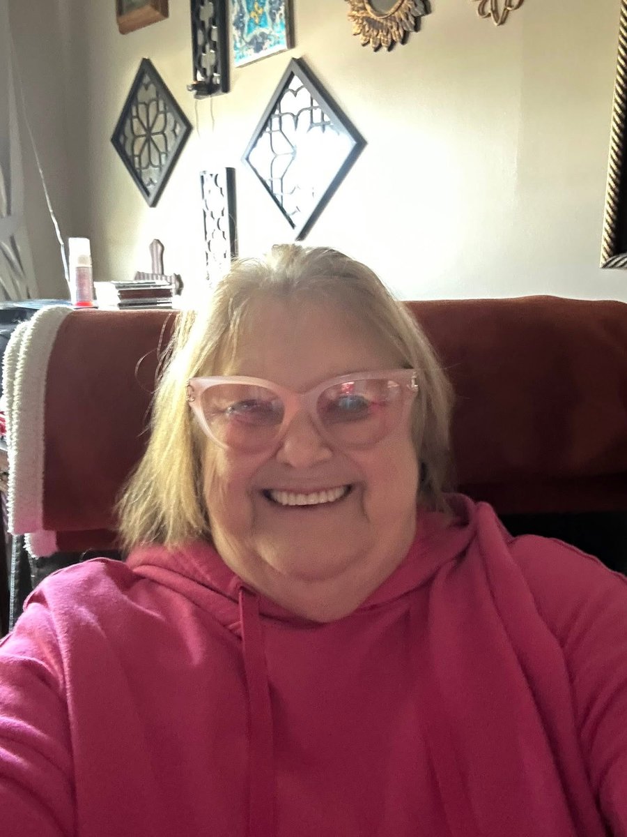 Deborah Everett tweet media