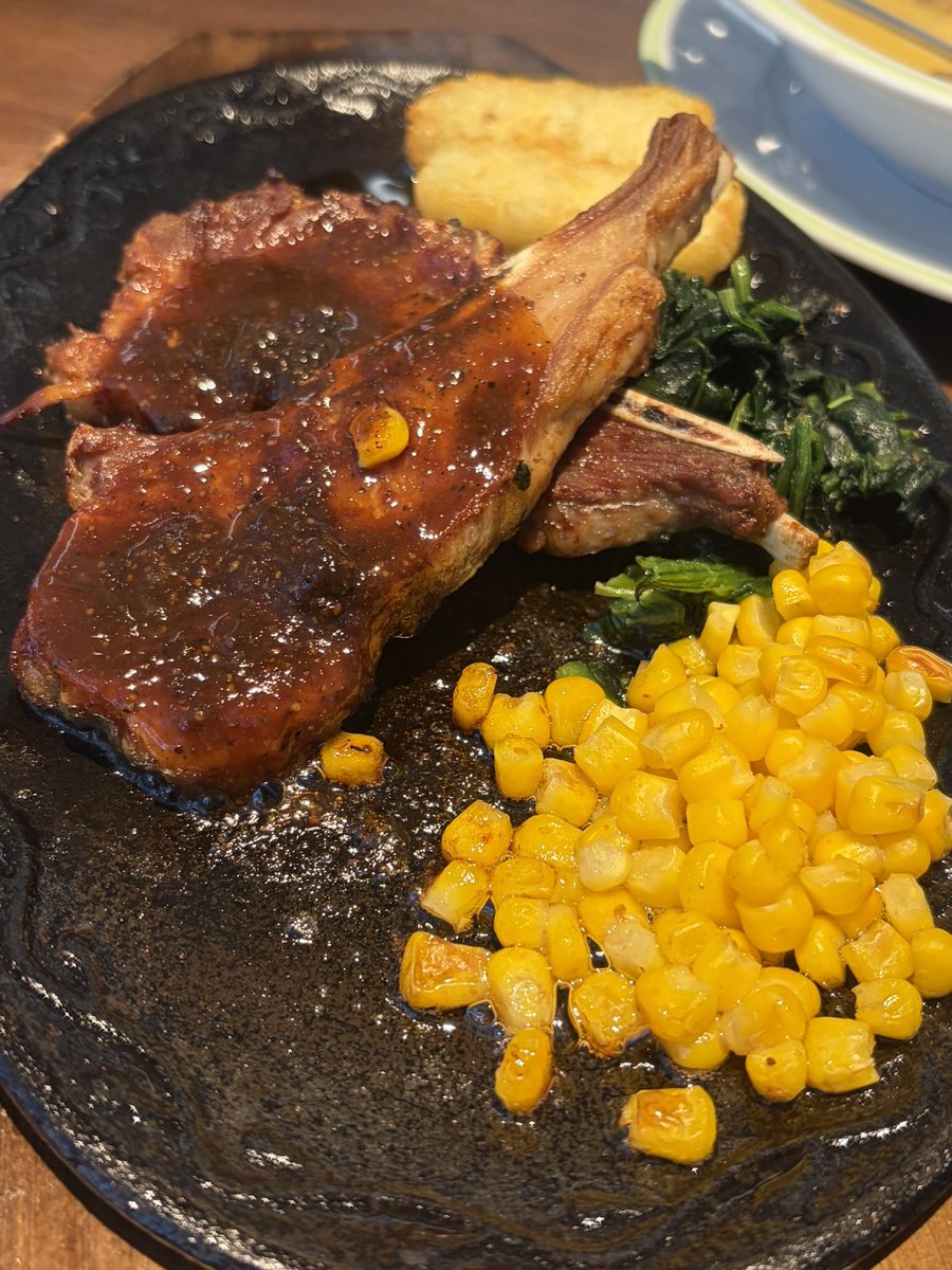 𝙉𝙚𝙡𝙤 tweet media