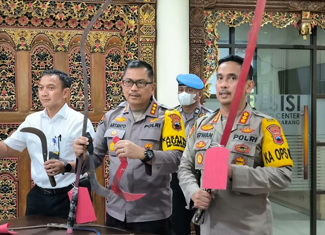 StopPanggilSayaGus tweet media