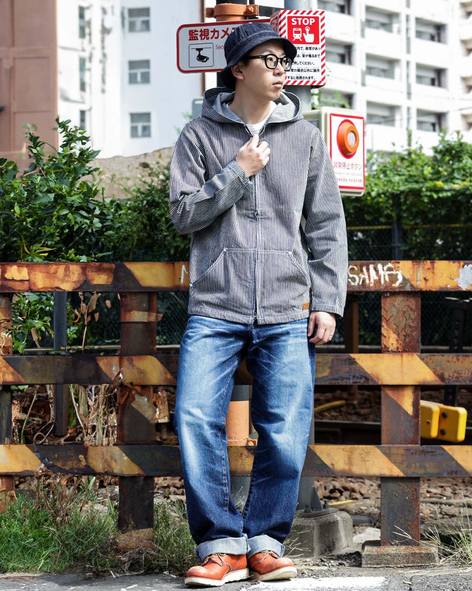 HOOK_LET's tweet photo. 児島ジーンズ｜13oz ワイドパンツ ユーズドウェル

13ozデニムならではのしっかりとした生地感を持ちながら、硬すぎず快適な穿き心地。
程よい厚みでシーズンを問わず活躍します。

ぜひ一度ご覧ください。

https://t.co/0HawnHXdeV
#児島ジーンズ #kojimajeans #ワイドパンツ #ワイドデニム https://t.co/VBjxrs3YgM