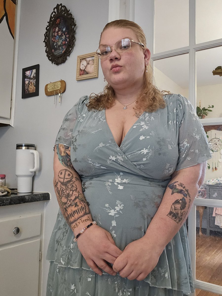 Dont my tits look soooo good in this dress 💖