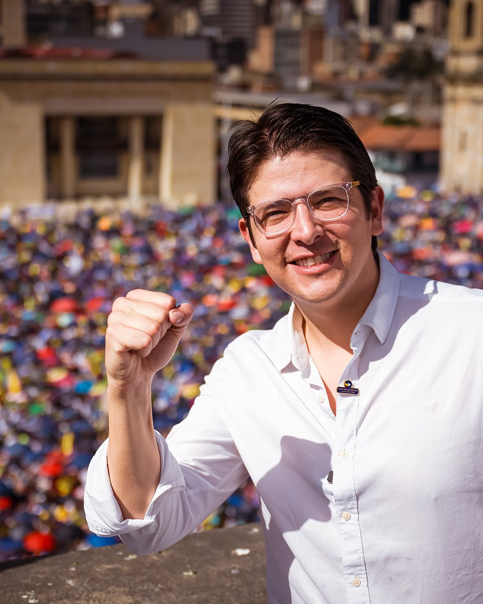 Miguel Uribe tweet media