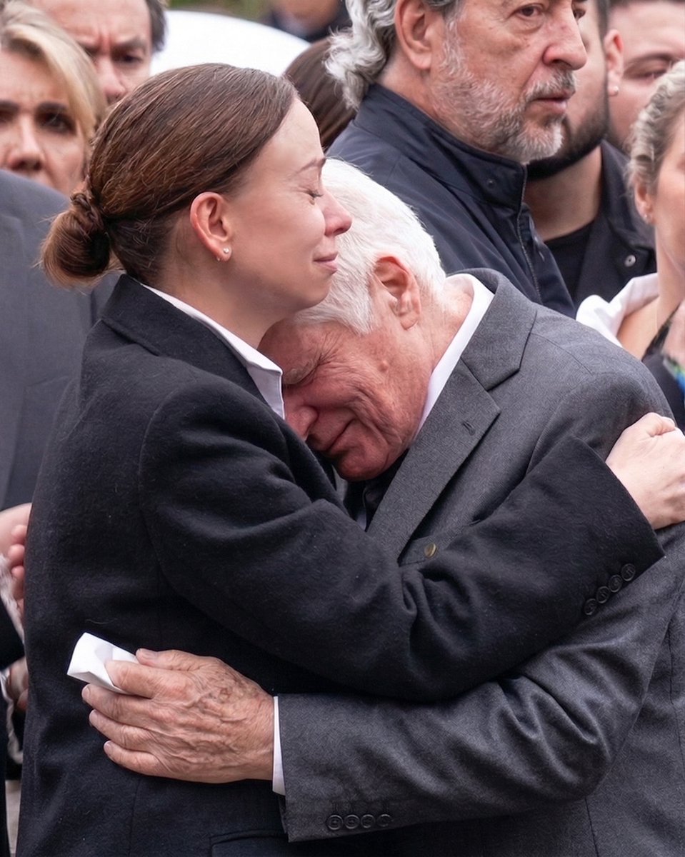 Miguel Uribe tweet media