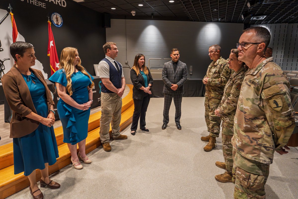 Missouri_NG's tweet image. Last Friday, Maj. Gen. Charles Hausman signed a proclamation honoring the national recognition of April as Sexual Assault Awareness and Prevention Month, reaffirming our commitment to survivors and to a culture of dignity, respect, accountability, and prevention. #MoGuard #SAAPM