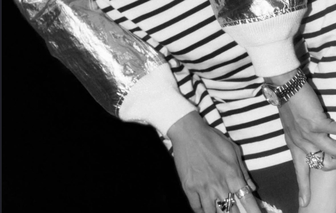 🐬🪐 tweet media