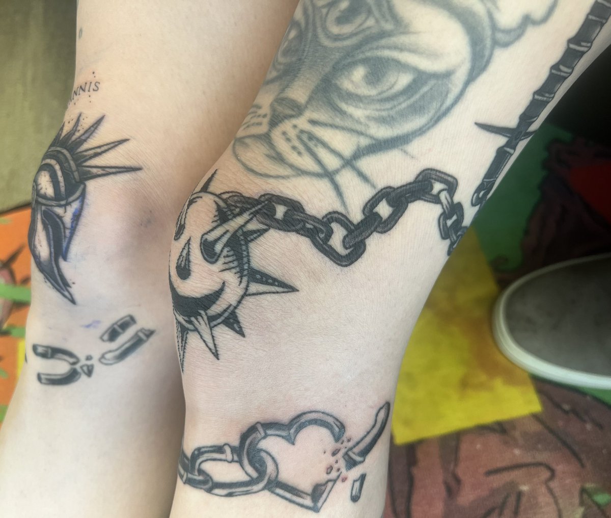 Marcie_ATL's tweet image. knees almost done 🐺 

#SonsofAres  #RedRising #BreaktheChains #SicSemperTyrannis