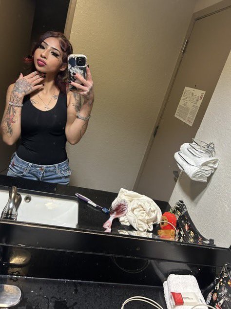 Angela dee tweet media