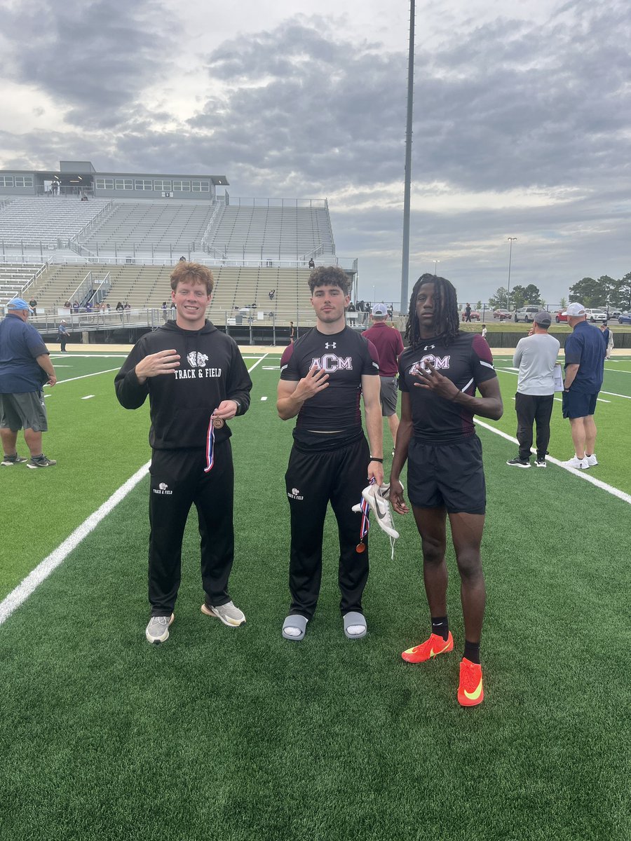 Consol Track & Field tweet media