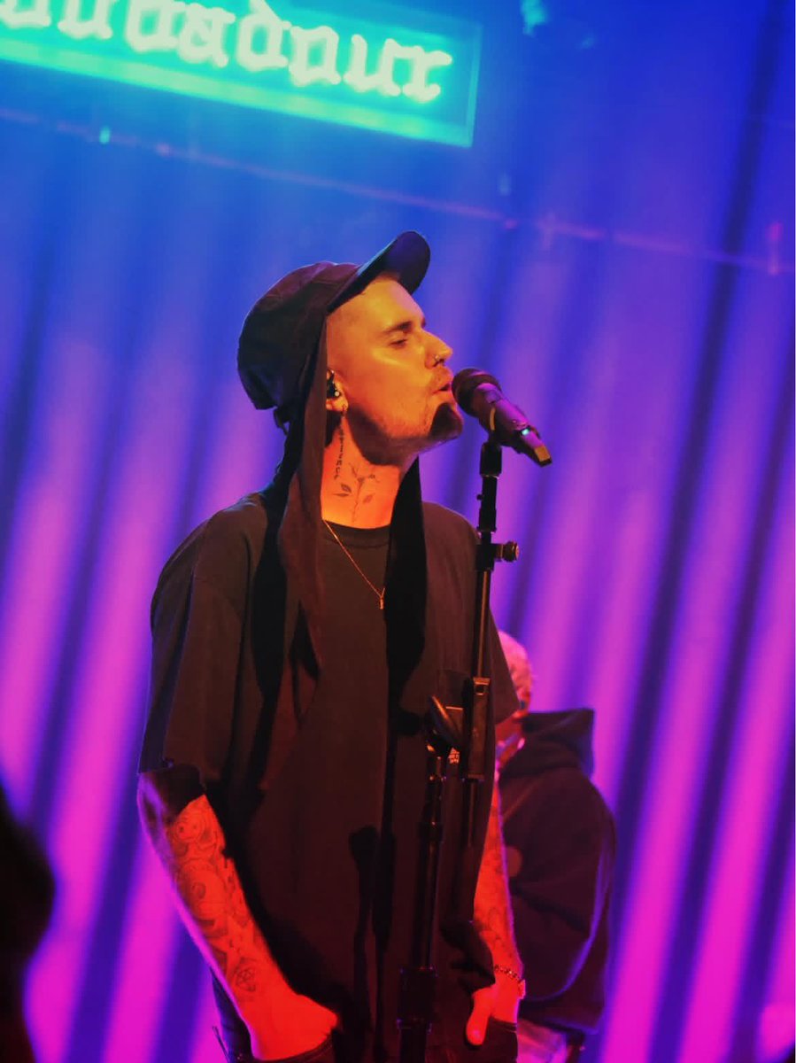 Bieber Novidade tweet media