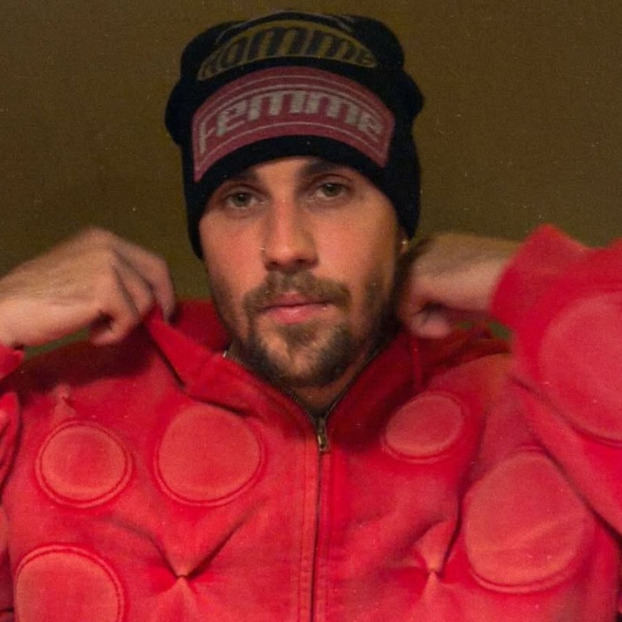 UpdateCharts tweet media