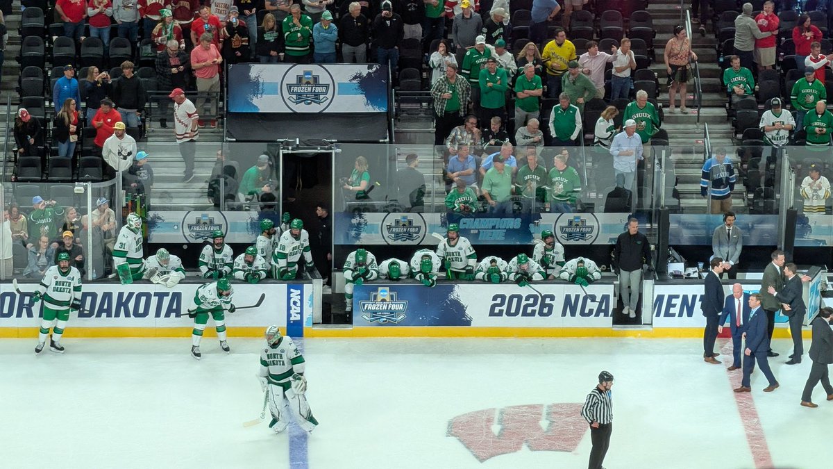 omavshkyfan's tweet image. On Wisconsin! The Badgers hold on to defeat UND and will play for the National Championship on Saturday! (Never thought I'd be saying that this season)