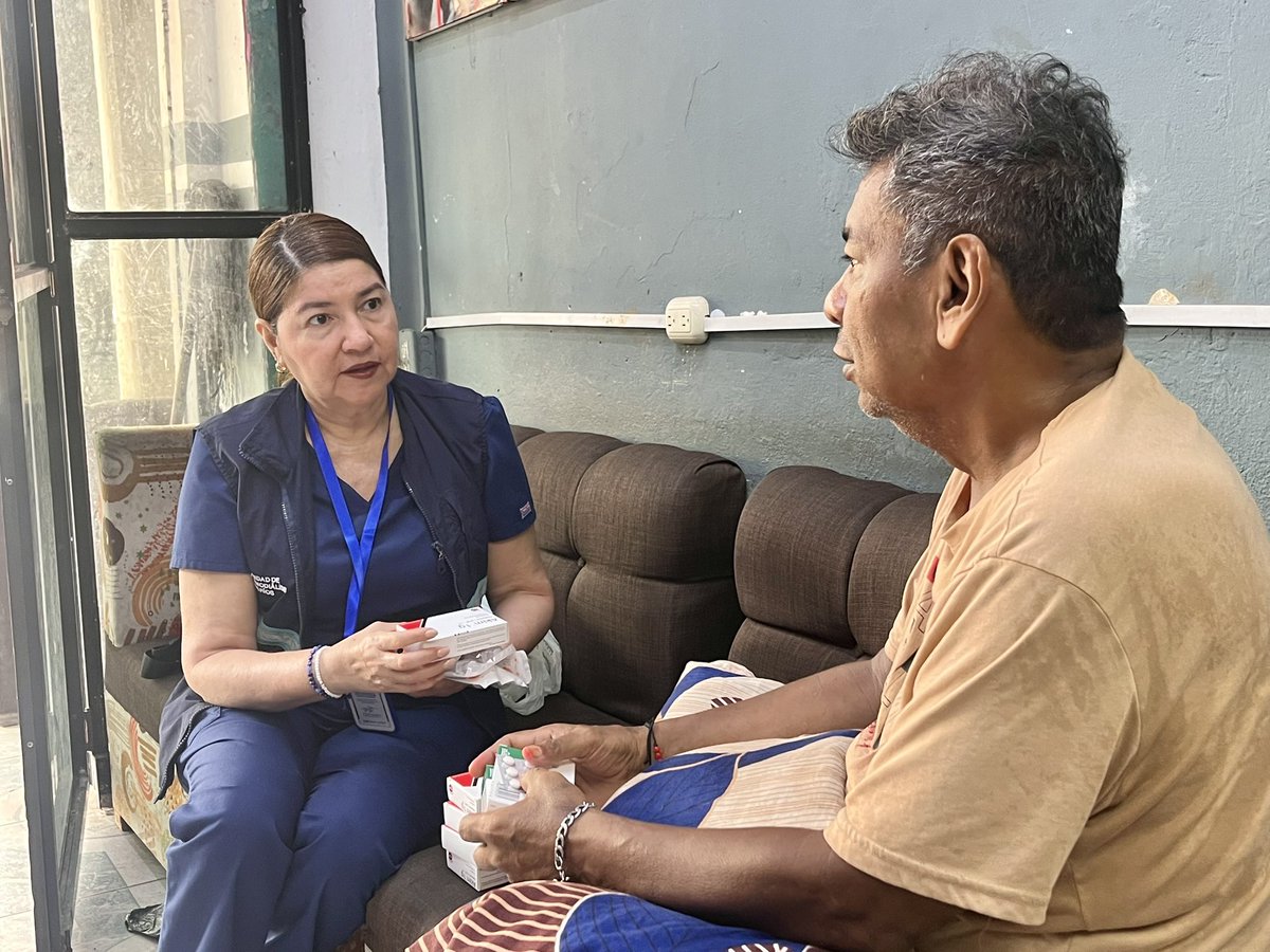 DialRiosEc's tweet photo. Como parte del seguimiento al estado de salud de nuestro amigo Néstor Cadena “Toñito”, el día de hoy le entregamos medicinas que fueron emitidas por su médico tratante.
¡Estamos seguros que pronto estará recuperado! 🙌 https://t.co/t6TIqQCp9d
