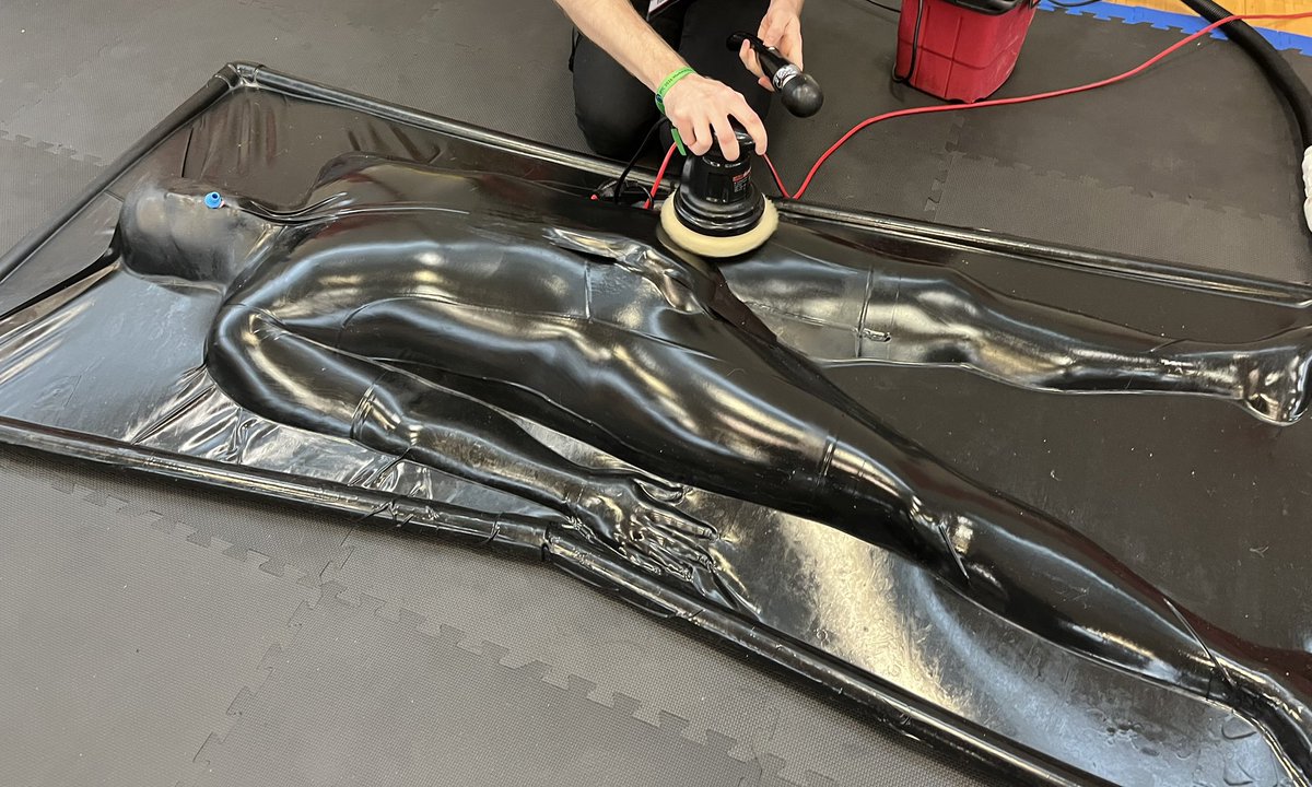Pup_Kirby's tweet photo. Send belly rubs and cuddles to a gimped up immobilized dog after another fun #IPTC weeknd https://t.co/nGy6ehW1Sd