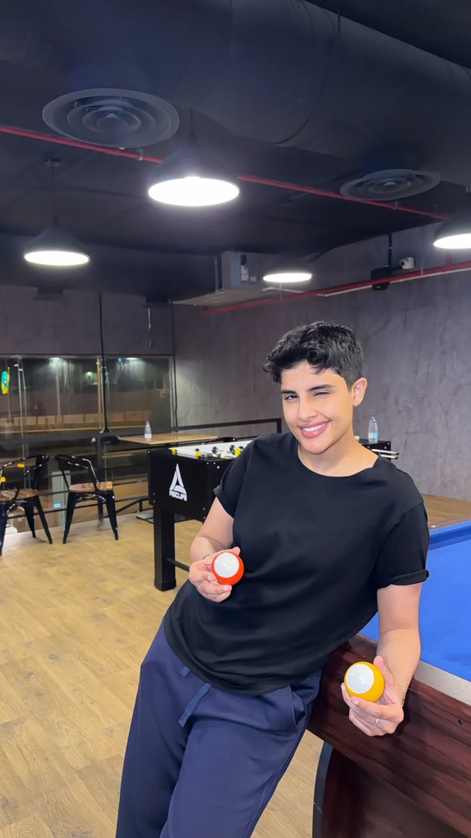 لولي tweet media