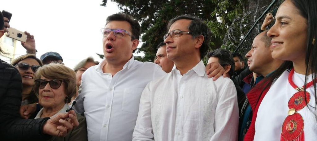 Paboneada tweet media