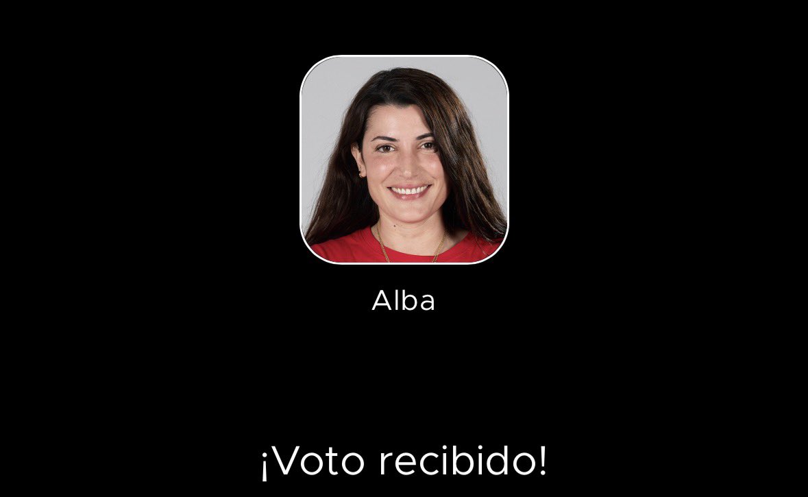 itts_andreaa's tweet photo. #SVGala6 https://t.co/9ir8kbuOPA