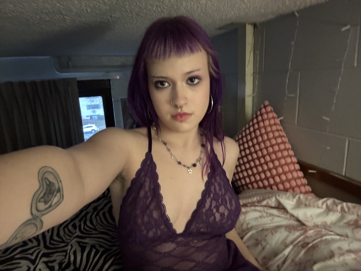 avitia_omi's tweet photo. When the lingerie matches the hair >>

#lingerie #alternative #nsfw #onlyfans https://t.co/NM68k4MZt2