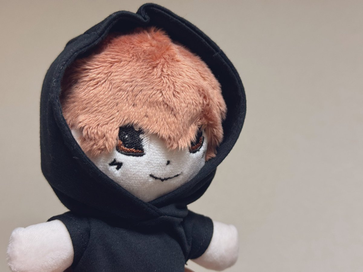 N1NETW1N's tweet photo. ／
    本日もおはろうぃん🪽
＼
 
ぬいのお洋服を制作中🪡
サンプル用に黒パーカー📣

お客様からご予約いただいている商品も丁寧に心を込めて製作中です🫶

お渡しできる日が楽しみです😊

本日もよろしくお願いします✨

#企業公式相互フォロー
#企業公式が朝の挨拶を言い合う 
#N1NETW1N https://t.co/Gz7znipYlh