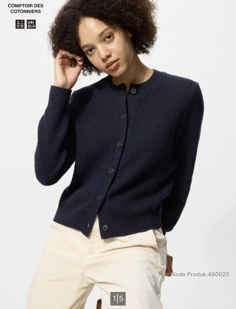 aghinashabrina's tweet image. WTS- berhubung gue mau pindah ke kota yang cuacanya panas, gue mau jual baju-baju hangat gue yang masih dalam keadaan good condition 99-95%. Ada dari brand GU dan Uniqlo. Yang minat, DM ya! #preloveduniqlo #preloved #uniqlo