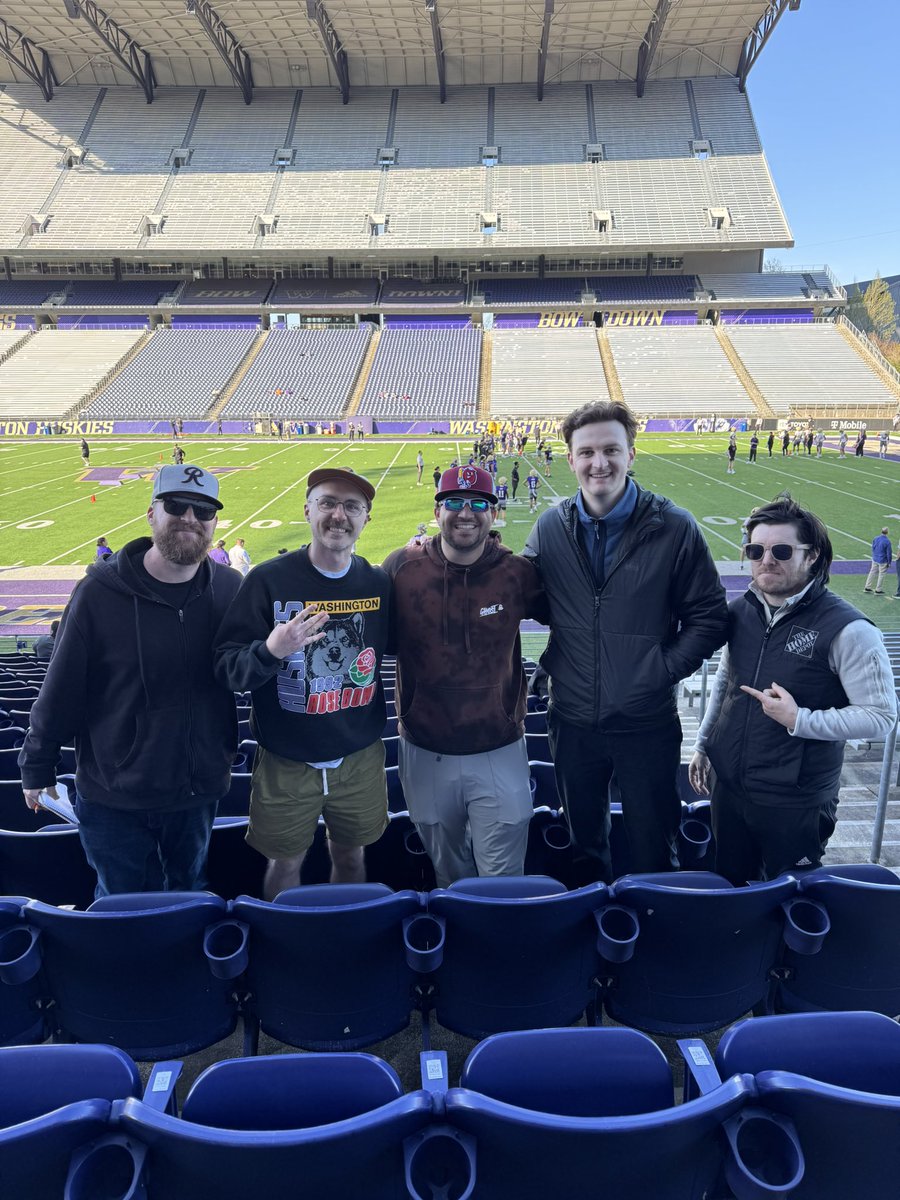 Anthony Hale tweet media