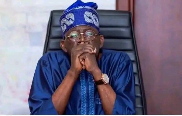 "Northerners are giving Tinubu a little finger, and he has played into the trap of the NORTH.

He didn't see beyond arresting El Rufai. He knows that Elrufai is very smart but the ogogoro man decieved him that nothing will happen. 

When El Rufai was making those statements on