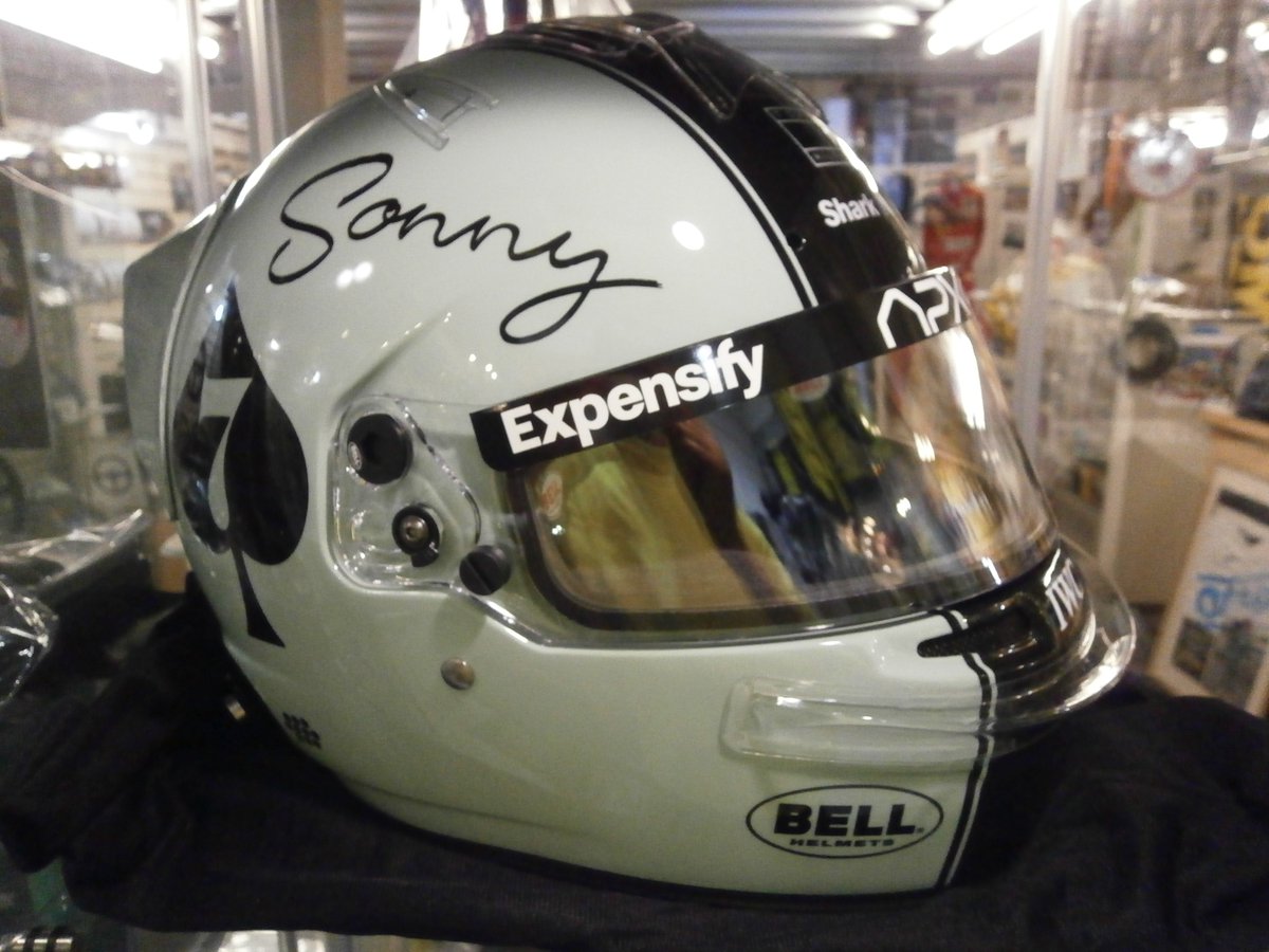 有限会社リミット tweet media