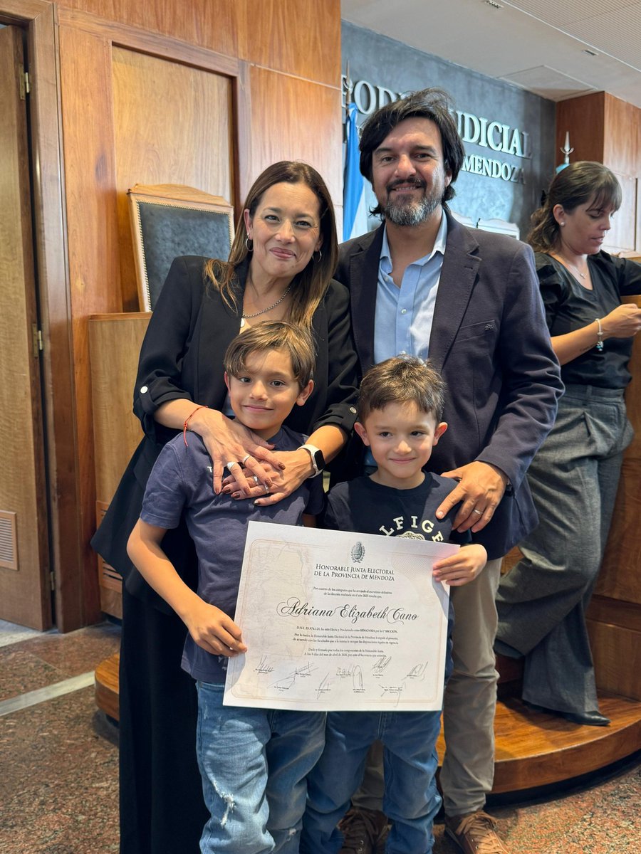 Adriana Cano tweet media