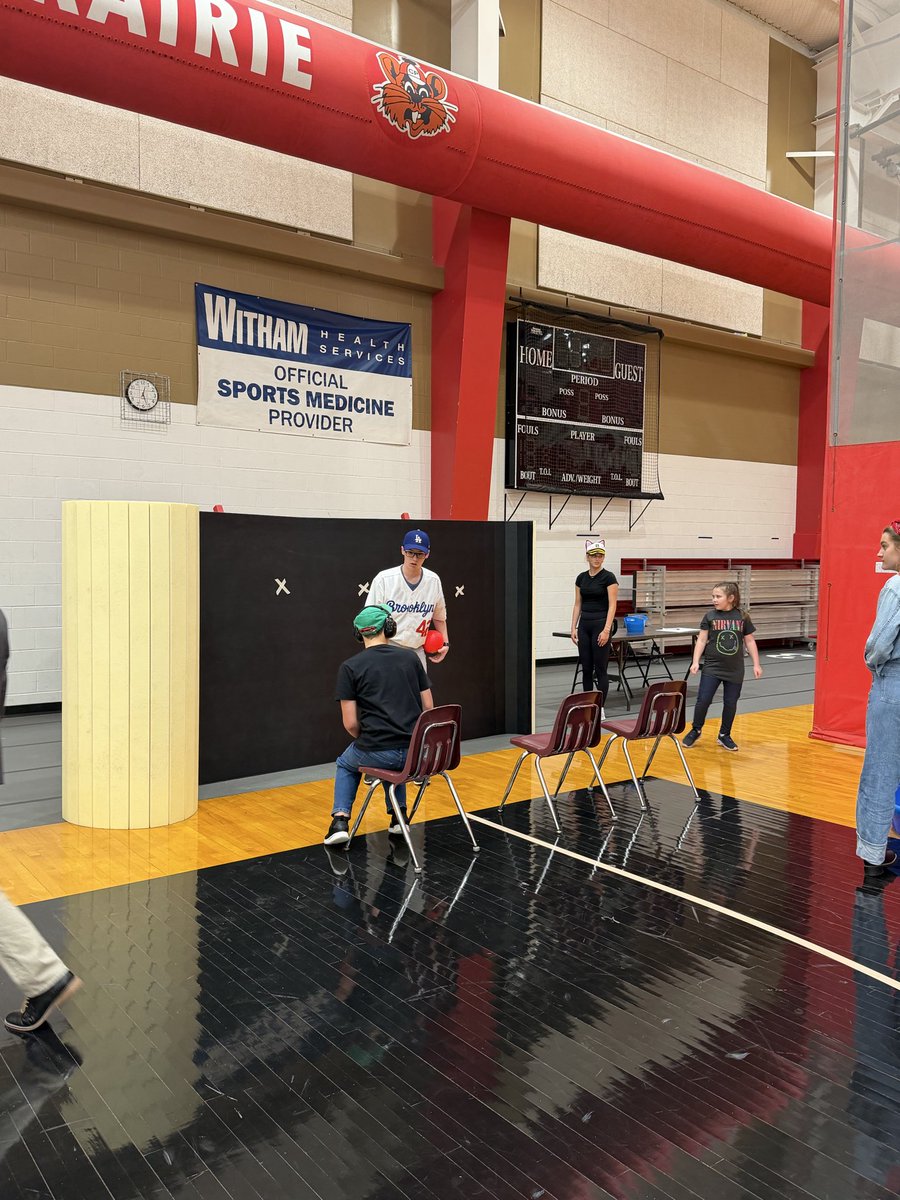 TeachTSmith's tweet photo. During 5th hour, we had some visitors previewing the booths. Everyone had fun! https://t.co/tkKh8thE3V