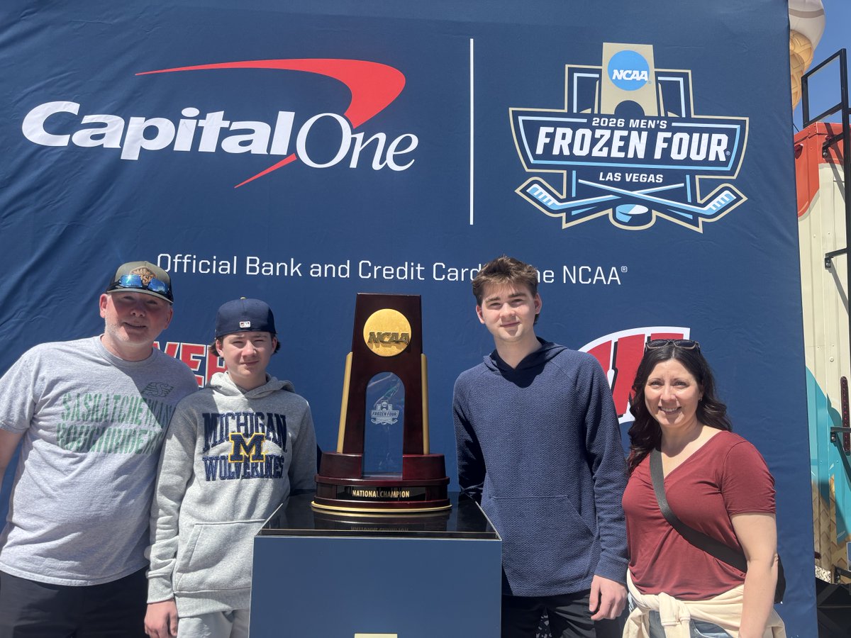 Sioux lost so it’s GO BLUE in game two! #mfrozenfour