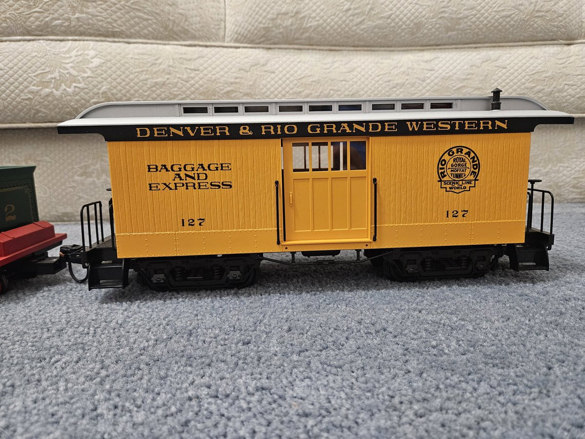 Otaku Railfan tweet media