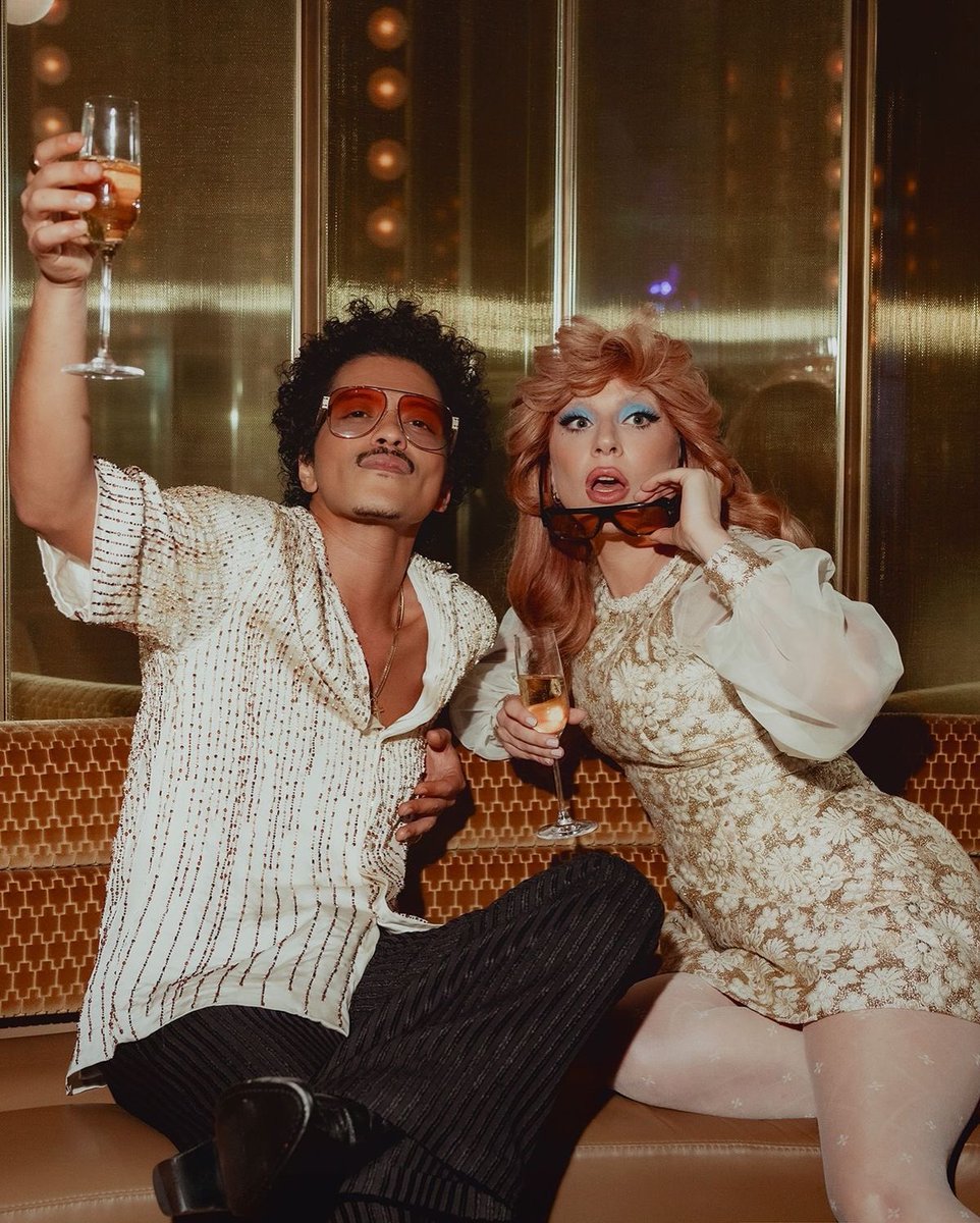 infogagabr's tweet photo. Bruno Mars está creditado na composição e produção de “Runway”, de Lady Gaga e Doechii.

O artista também tem sua voz no início da faixa falando:

“No matter what
No matter what
You got to strut” https://t.co/4Cn6H4Ec4f