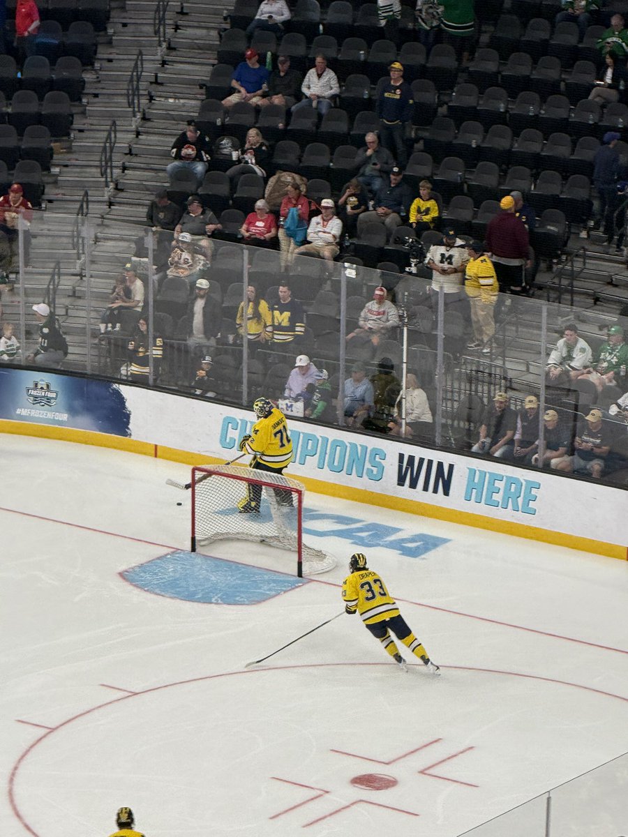 FlyingPreds's tweet photo. Watching @PredsNHL prospect Jack Ivankovic. @brooksbratten @MaxHerzTalks @KaraHammer #Predsofficialpodcast https://t.co/axtPTYeHoJ