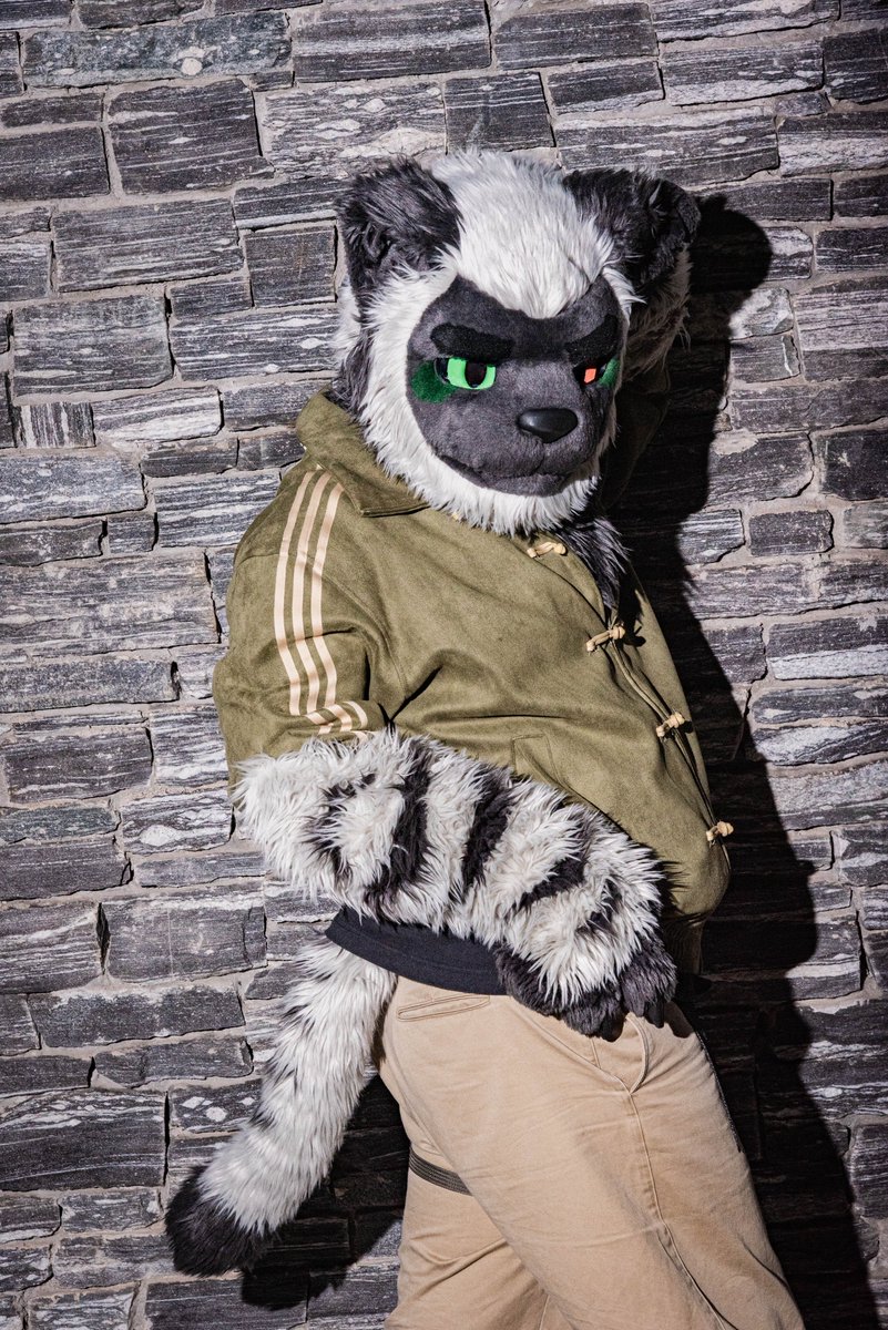 𝙈𝘼𝙆𝙓🔜FURSTCLASS tweet media