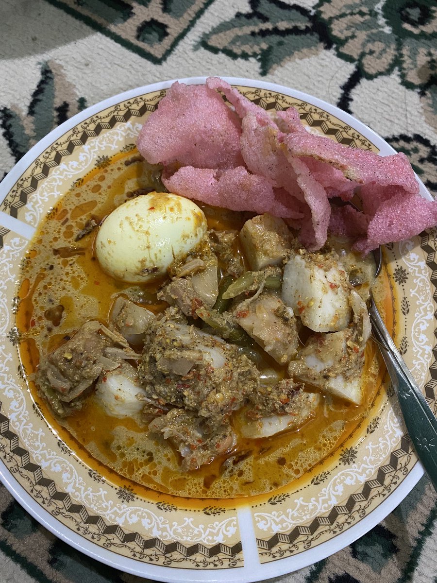 zee 🐣 tweet media