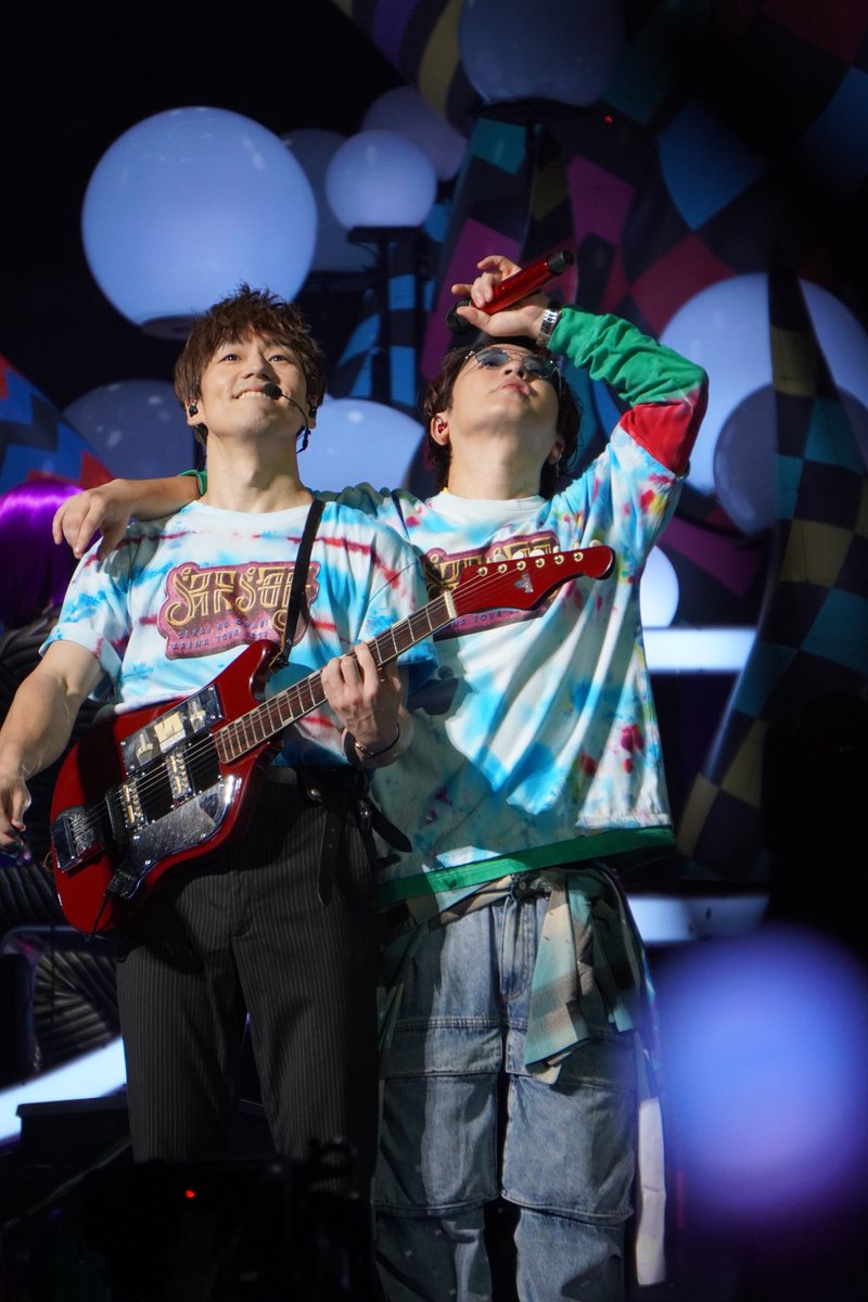 🌍🔚 tweet media