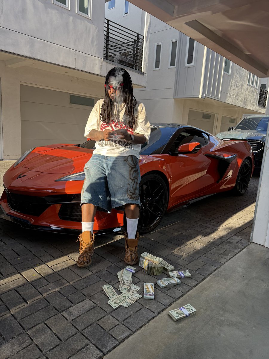 BalloutGlooo's tweet photo. https://t.co/aQOUVLsuy7