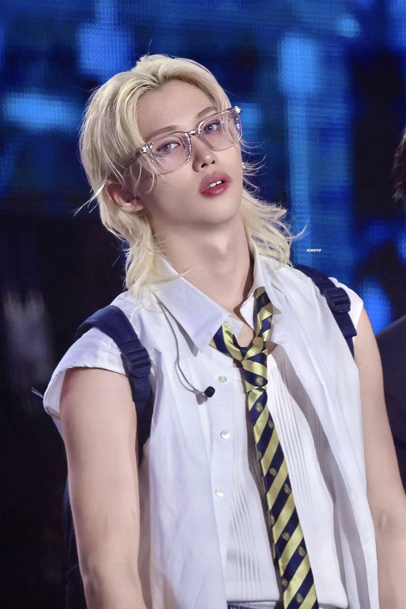 yong.deelixx tweet media