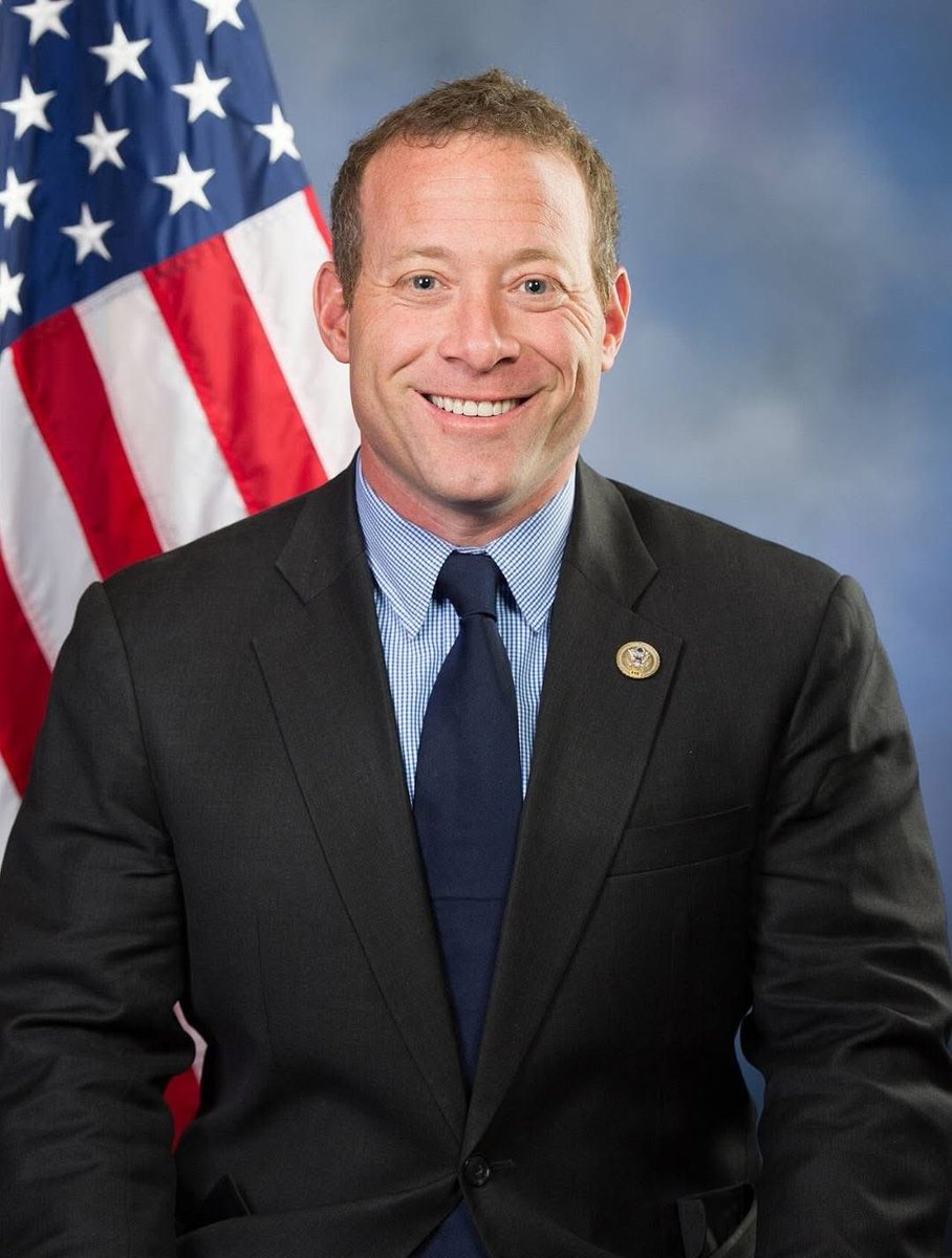 mistressdivy's tweet image. Insider Alert on $MSFT

Rep. Josh Gottheimer just filed to buy up to $1,000,000 in Microsoft call options:

Strike Price: $320
Expiration: June 18

Looks like someone’s betting big on Microsoft heading higher 👀💻

#Microsoft #StockMarket #InsiderTrading #TechStocks