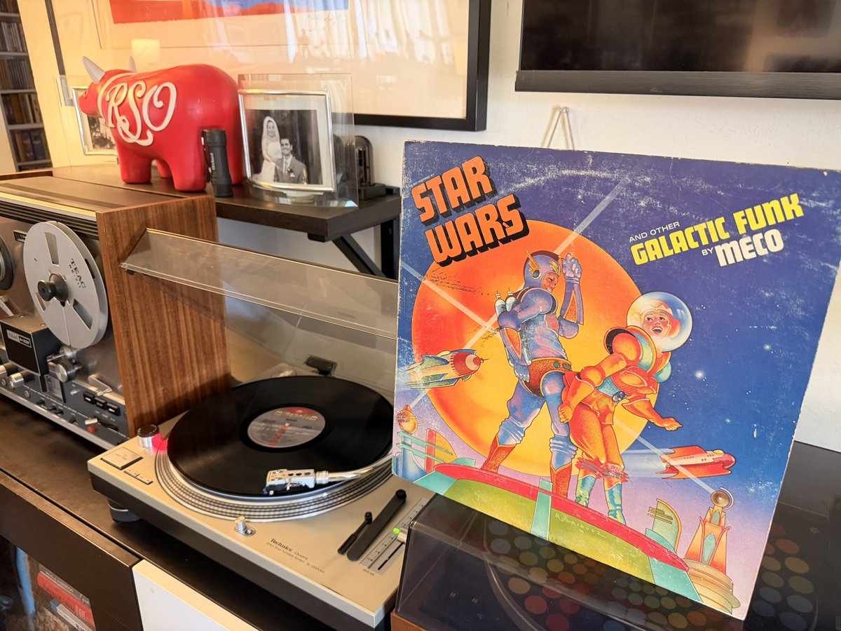 MrSaratoga's tweet image. First play on a brand new Jico SAS/S N97xE, a crowd favorite and one of mine as well:

Star Wars &amp;amp; Other Galactic Funk
Meco 

Millenium MND 20604
DJ promotional pressing
1977

Produced by Meco Monardo, Tony Bongiovi, Harold Wheeler

#meco #starwars #nowplaying #recordcollecting