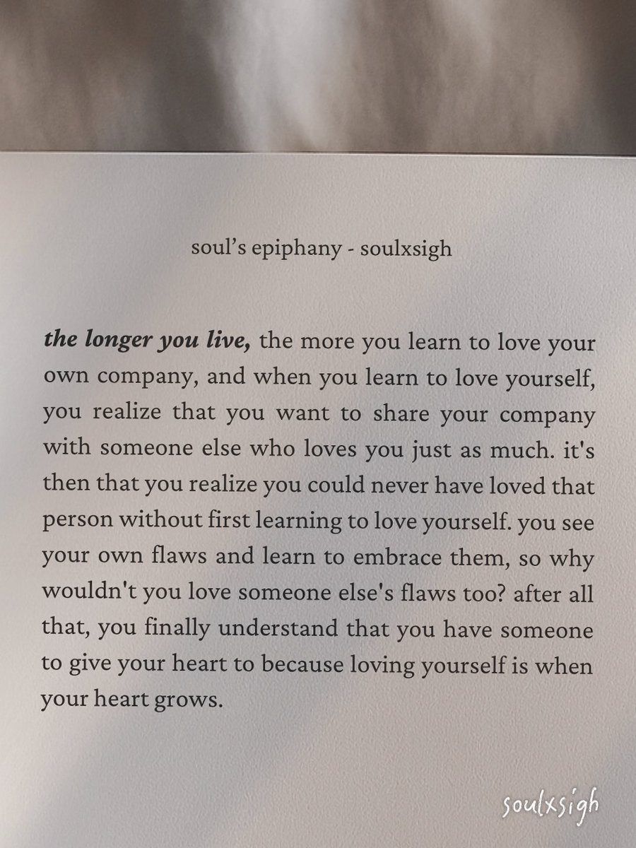 soulxsigh's tweet image. Learning to love yourself changes everything 🥀 From my poetry book "Soul's Epiphany", out now 🖤
#poetry #inspirational #hopecore #selflove