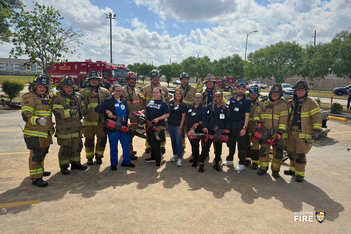 Houston Fire Dept tweet media