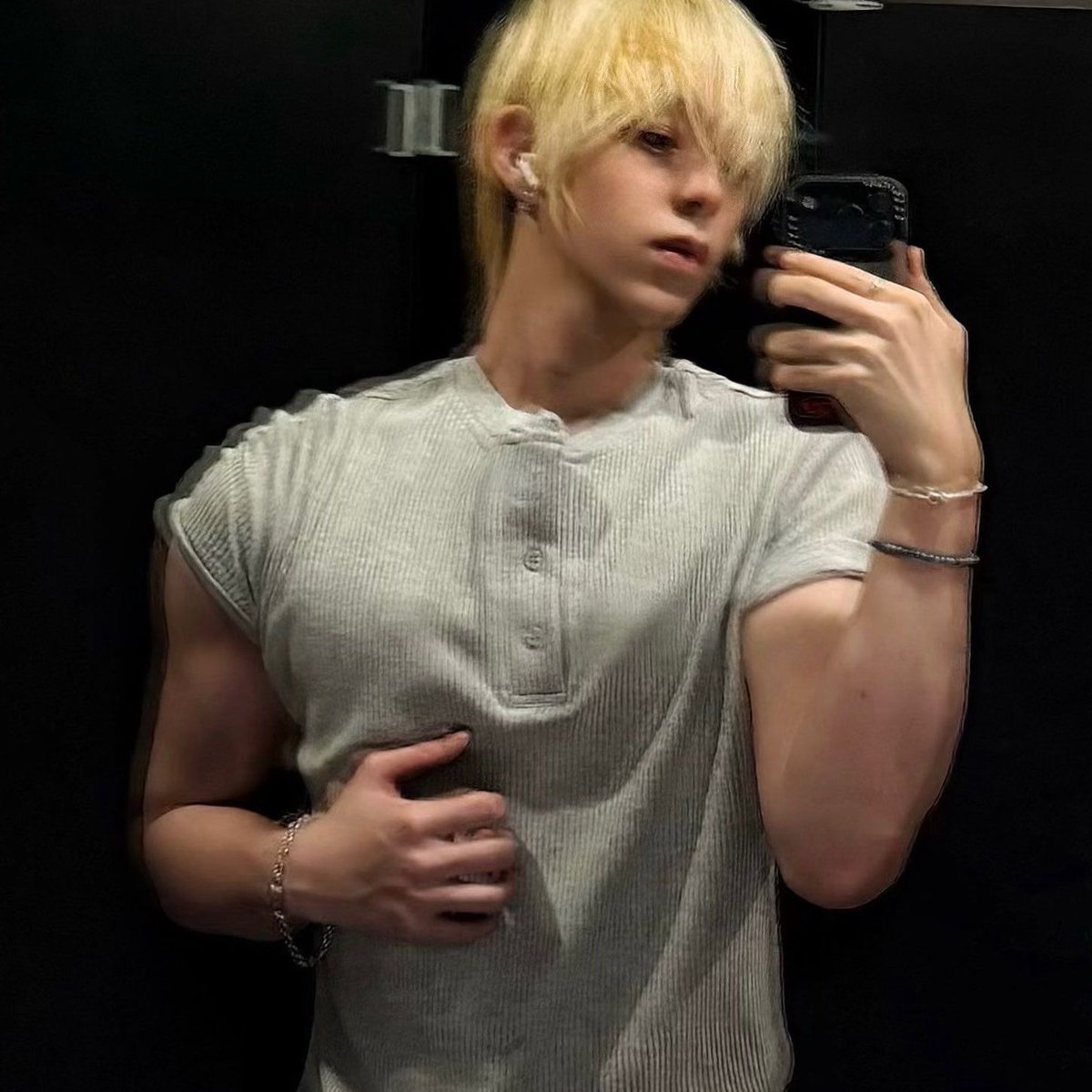 flexingidol's tweet image. CHIH EN