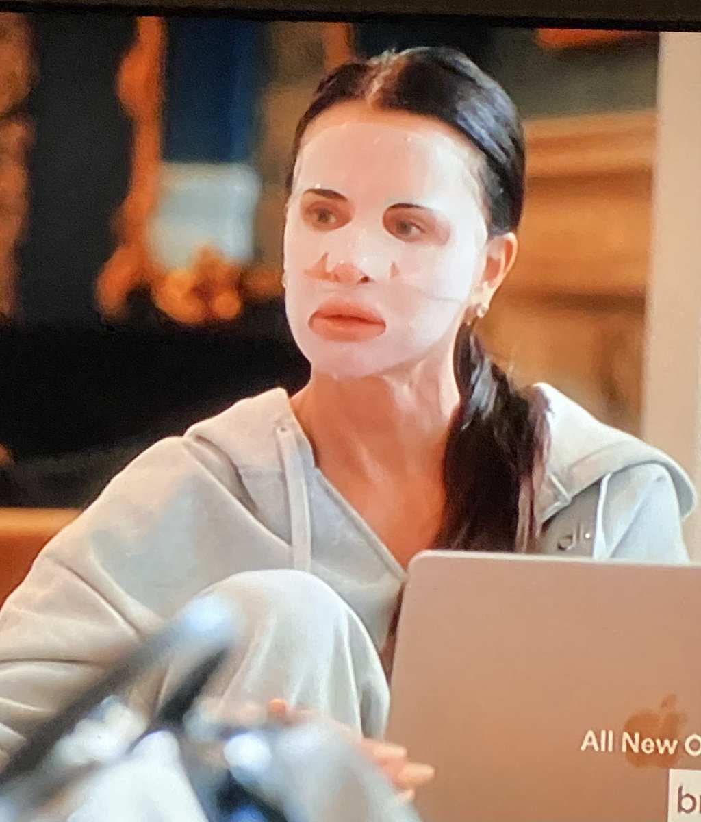 Debi_Pink tweet media