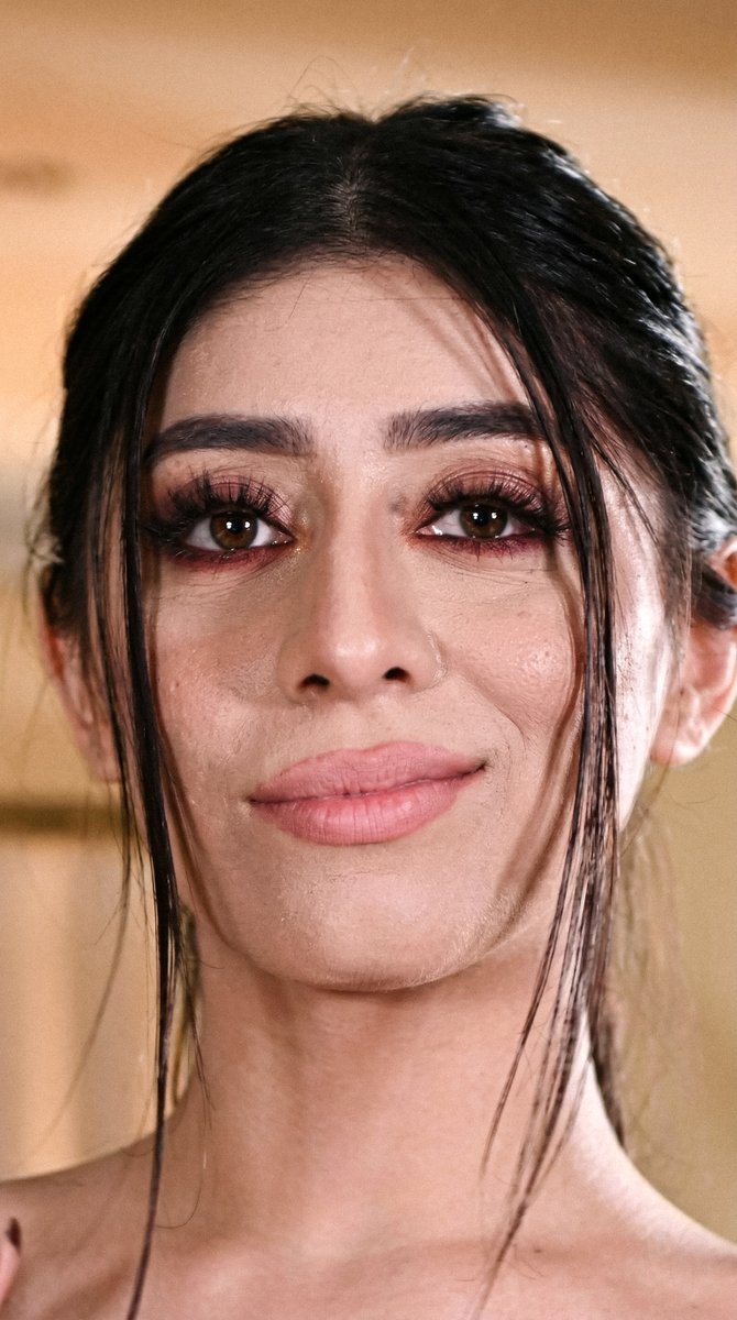 UHQ TWEETS tweet media