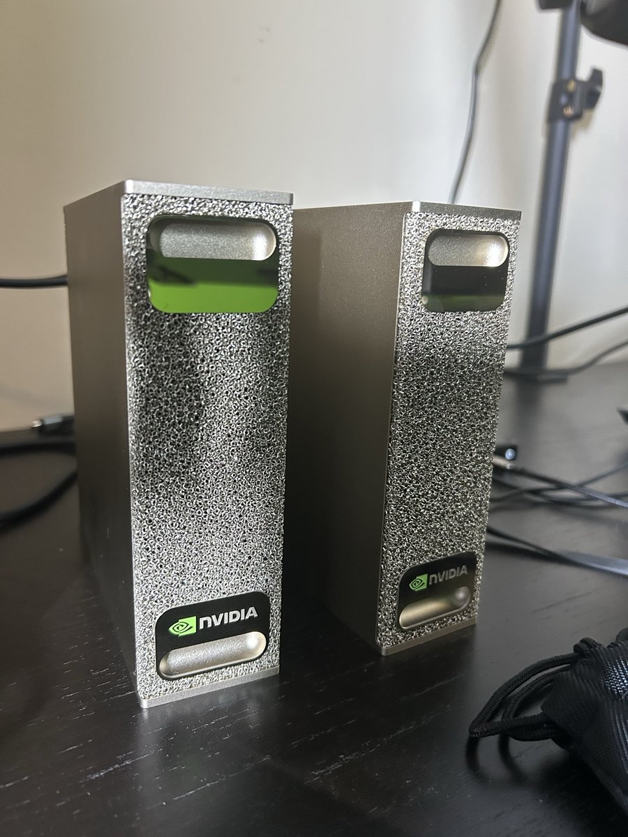 Aaron ⚡️ tweet media