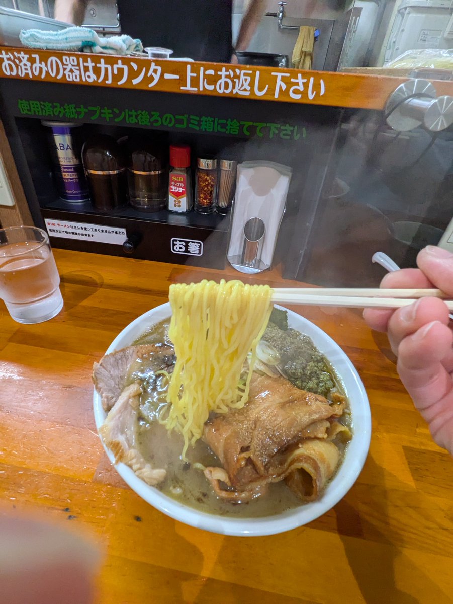 肉屋の店長 tweet media