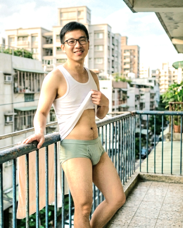 lij5017's tweet photo. 很久以前流行的蘋��綠三角褲 https://t.co/WbcIlr1CVI