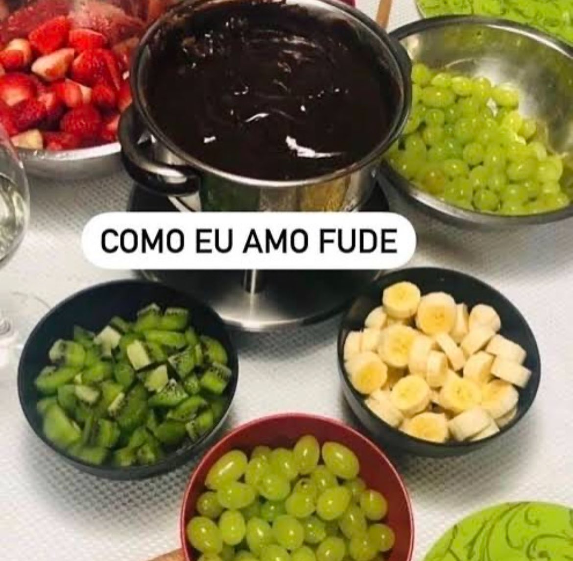 Mala Santa tweet media