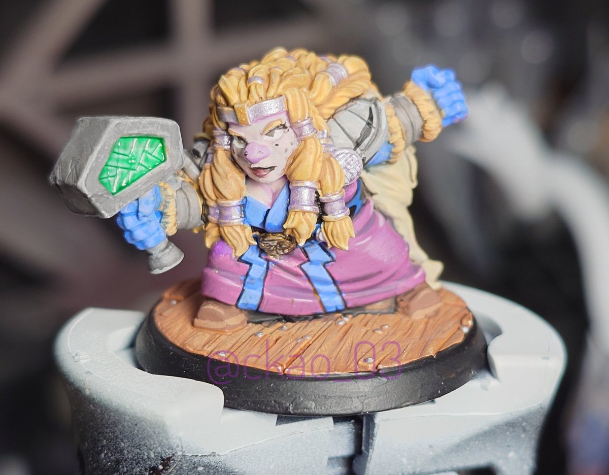 ckao_03's tweet image. This is the first #miniature I've finished since about 2012, and I think it shows. BUT I bought doubles, so I can try again later. 
Do the lady dwarves in #lostcompany grow beards, like in LOTR? Ygritte should get one (even just for a minute) 
#letygrittegrowabeard