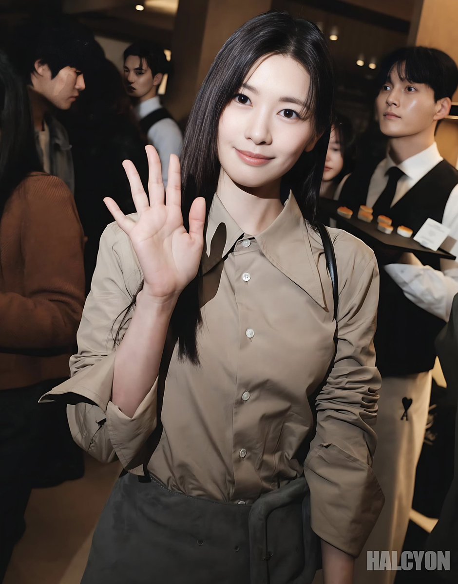 Mr. & Mrs. JUNG tweet media